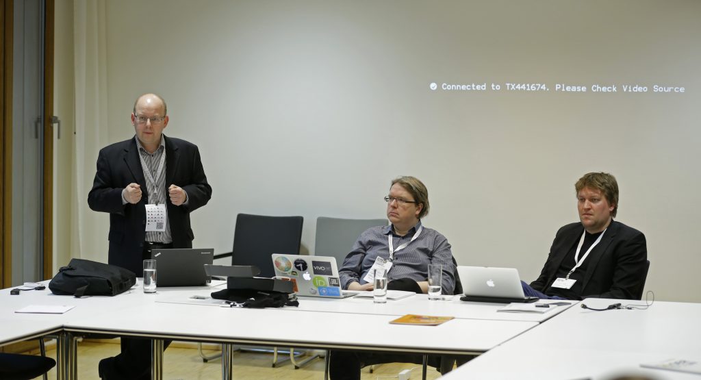 Ein ernstes Thema: Panel PaC17 „OER und Open Access“ mit Joachim Höper, W. Bertelsmann Verlag Lambert Heller, Technische Informationsbibliothek - TIB Christian Heise, Open Knowledge Foundation Deutschland