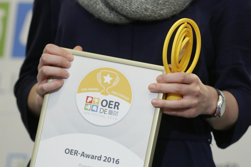 OER-Award 2016 in der Kategorie Bildungsbereich Fusion – Angebote, die konzeptionell gezielt mehrere Bildungsbereiche miteinander verbinden für Edutags.